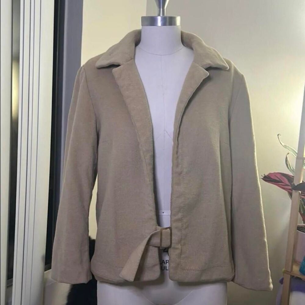 Mrs & Mrs MacLeod Women's Tan and Cream Wool Jacket